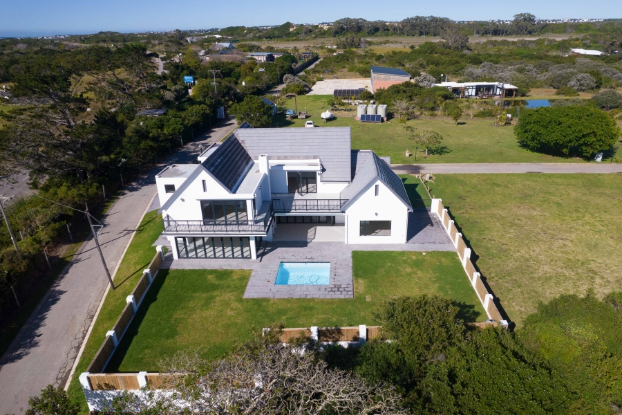 4 Bedroom Property for Sale in Kromme River Estate Eastern Cape